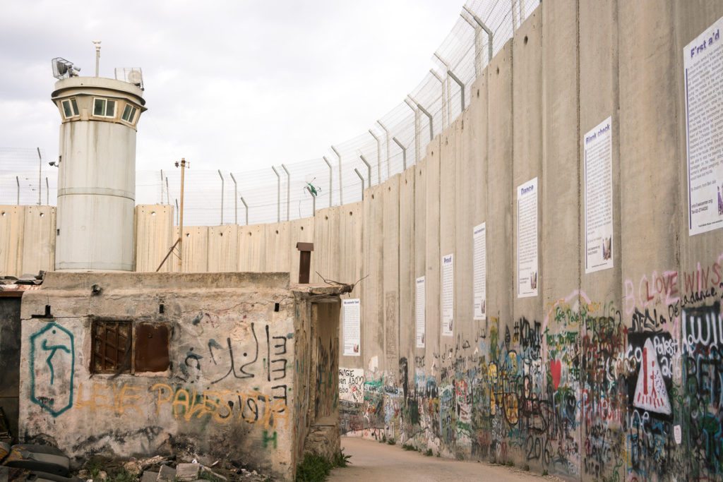 Concrete wall that separates Palestinians from Israelis